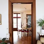 La Maison Jules 4* Tours