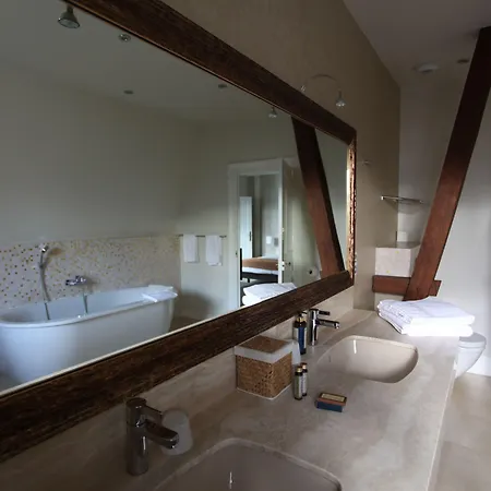 Bed & Breakfast La Maison Jules