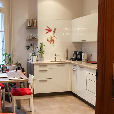 Bed & Breakfast La Maison Jules Tours