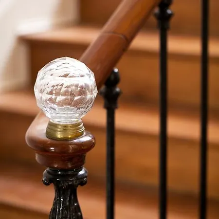 La Maison Jules Bed & Breakfast Tours