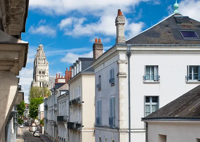 La Maison Jules Тур