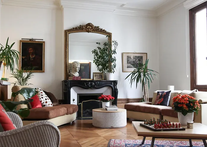 La Maison Jules Bed & Breakfast 4*