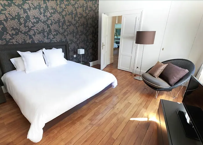 Bed & Breakfast La Maison Jules Tours